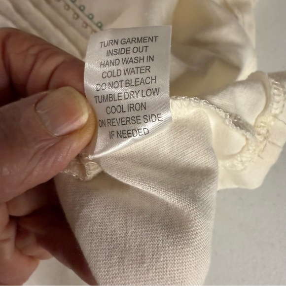 Liberty Lane Henley Top Holly Berries Embroidery 3/4 Sleeve Cream Women’s Sz XL - Picture 10 of 12